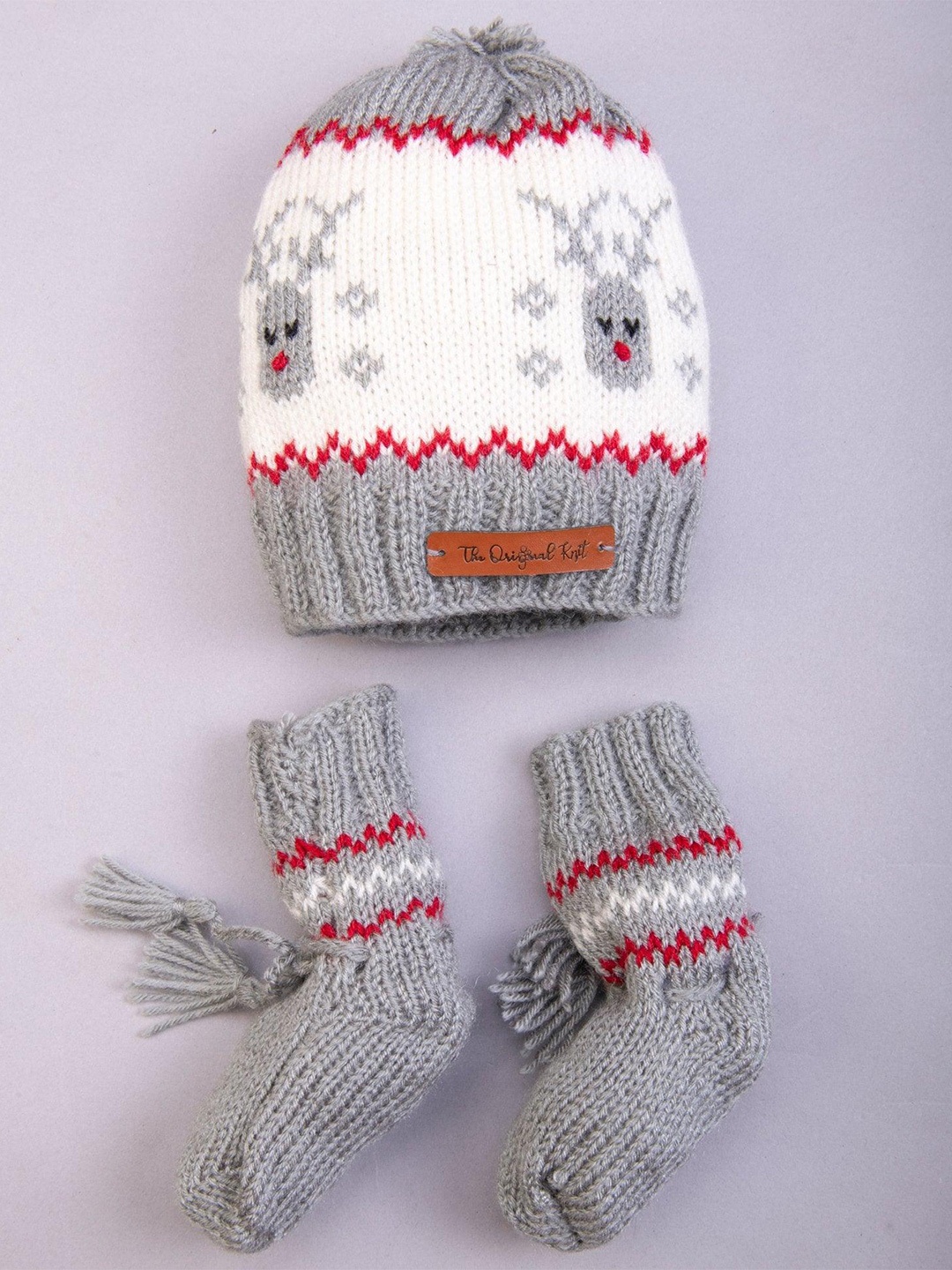 

The Original Knit Kids Grey & Off White Reindeer Self Design Acrylic Beanie Cap With Socks