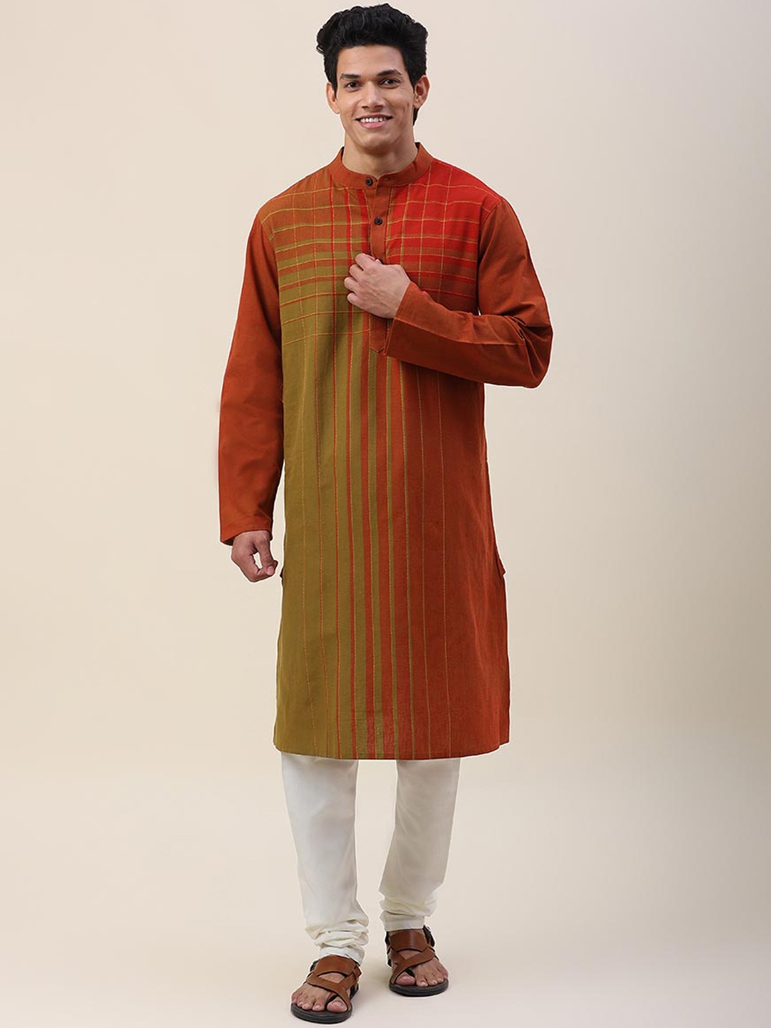 

Fabindia Mandarin Collar Geometric Printed Cotton Kurta, Orange