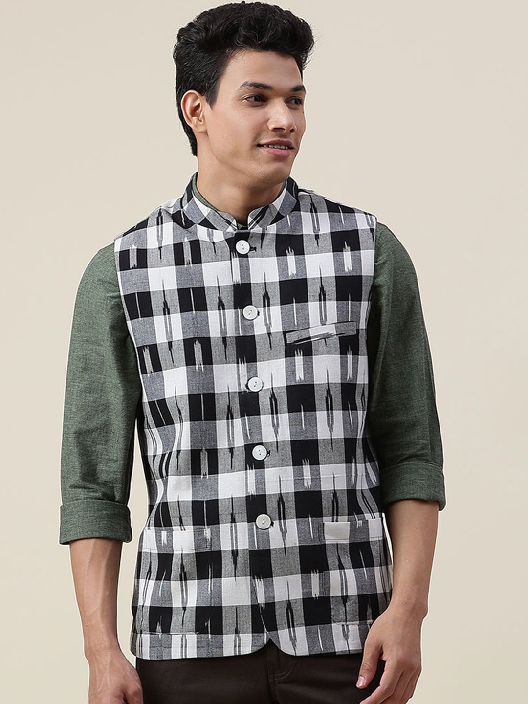 

Fabindia Men Black & White Checked Pure Cotton Nehru Jackets