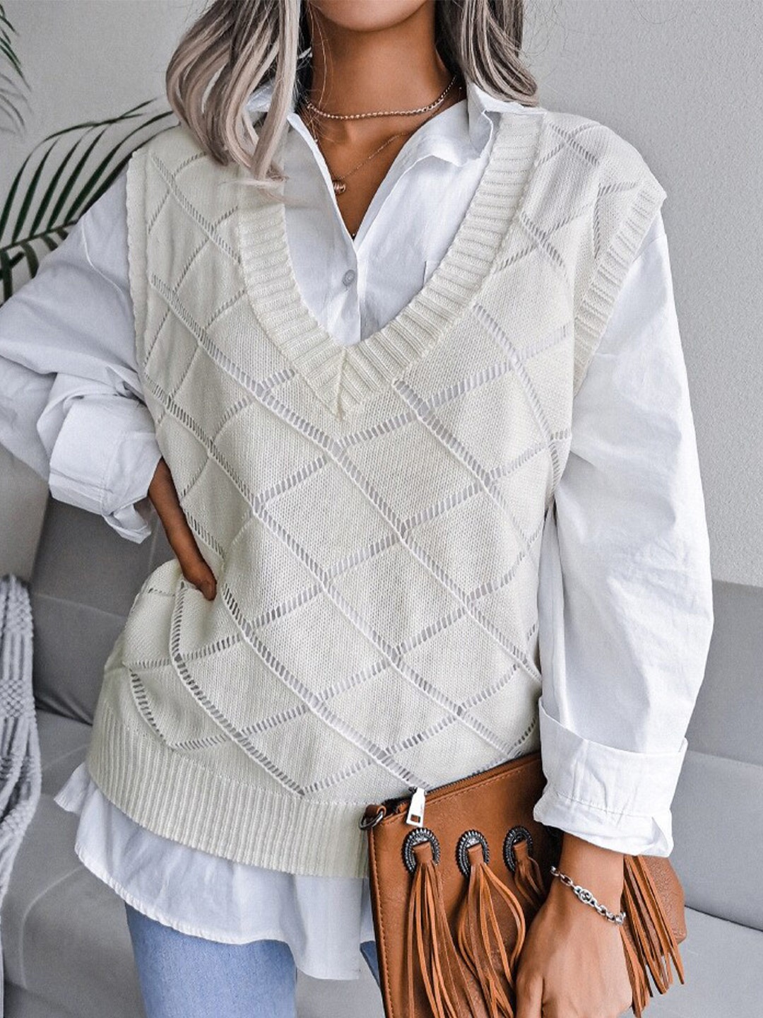 

BoStreet Women Off White Checked V-Neck Acrylic Sweater Vest