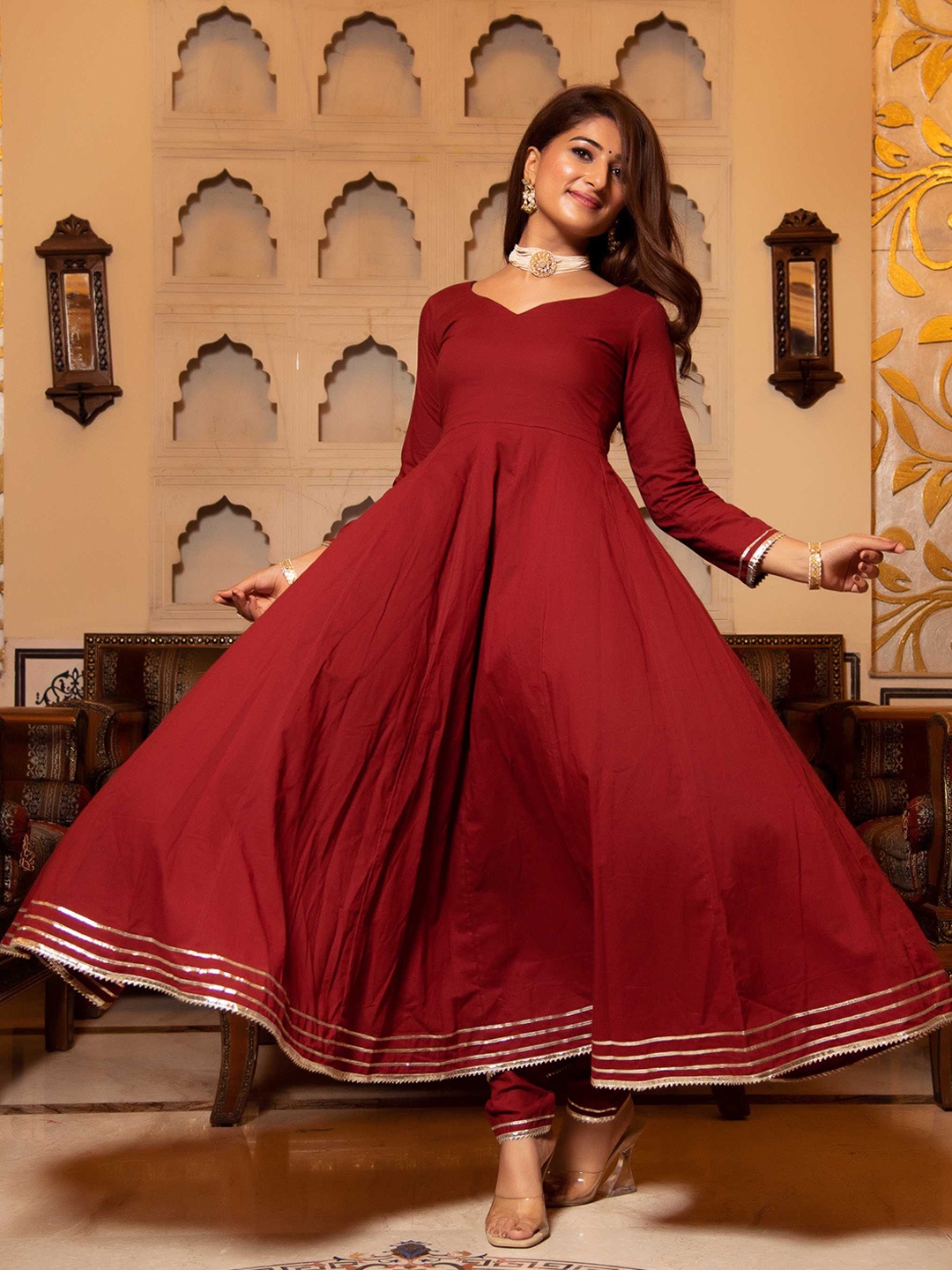 

Calmna Women Maroon & Gold Solid Anarkali Kurta with Trousers & With Dupatta