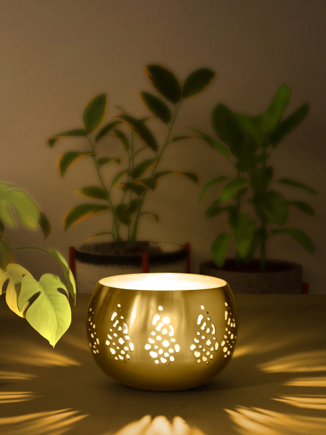 

Living scapes by Pantaloons Gold-Toned Solid Candle Holder