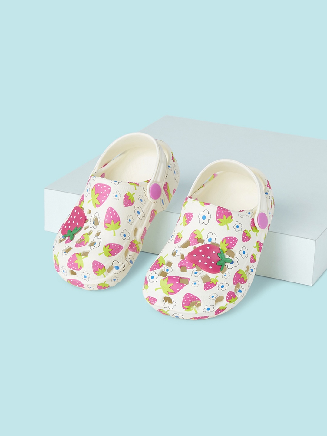 

Pantaloons Junior Girls Off White Printed Clogs