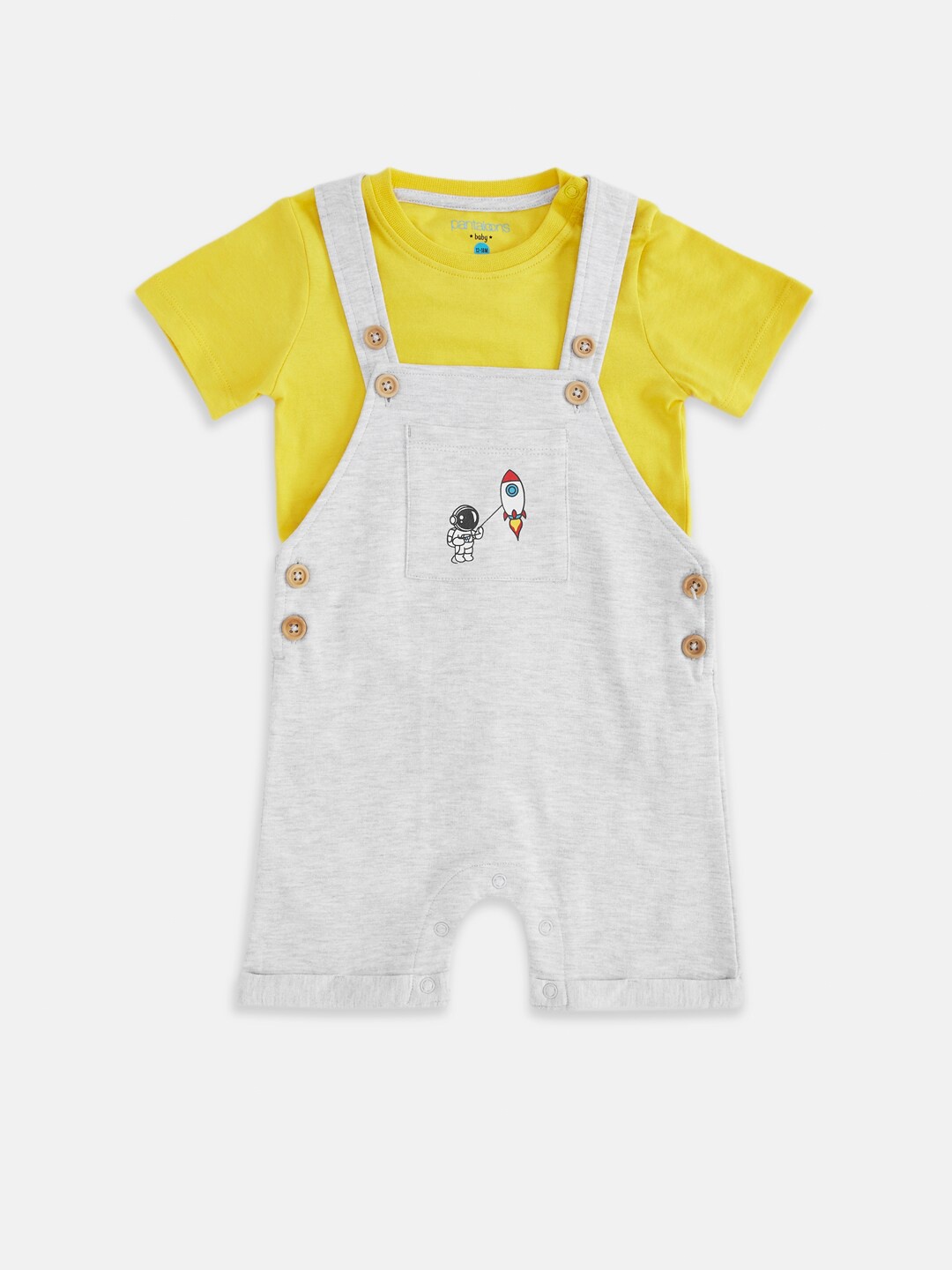 

Pantaloons Baby Boys Off White & Yellow Cotton Dungaree With T-shirt
