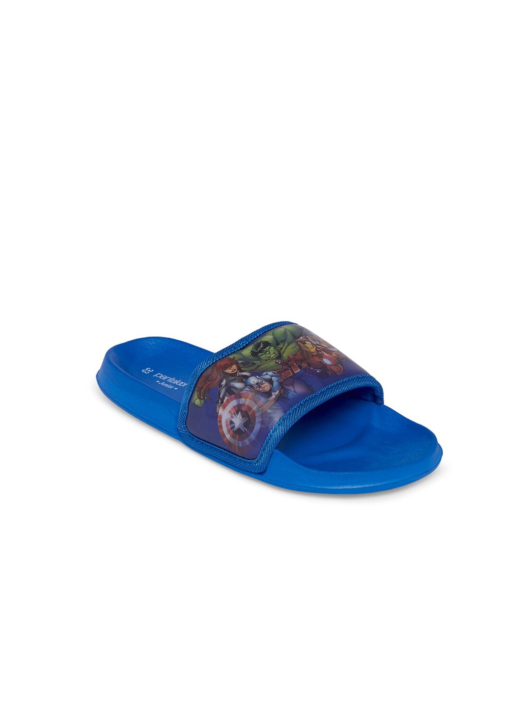 

Pantaloons Junior Boys Blue & Red Printed Sliders