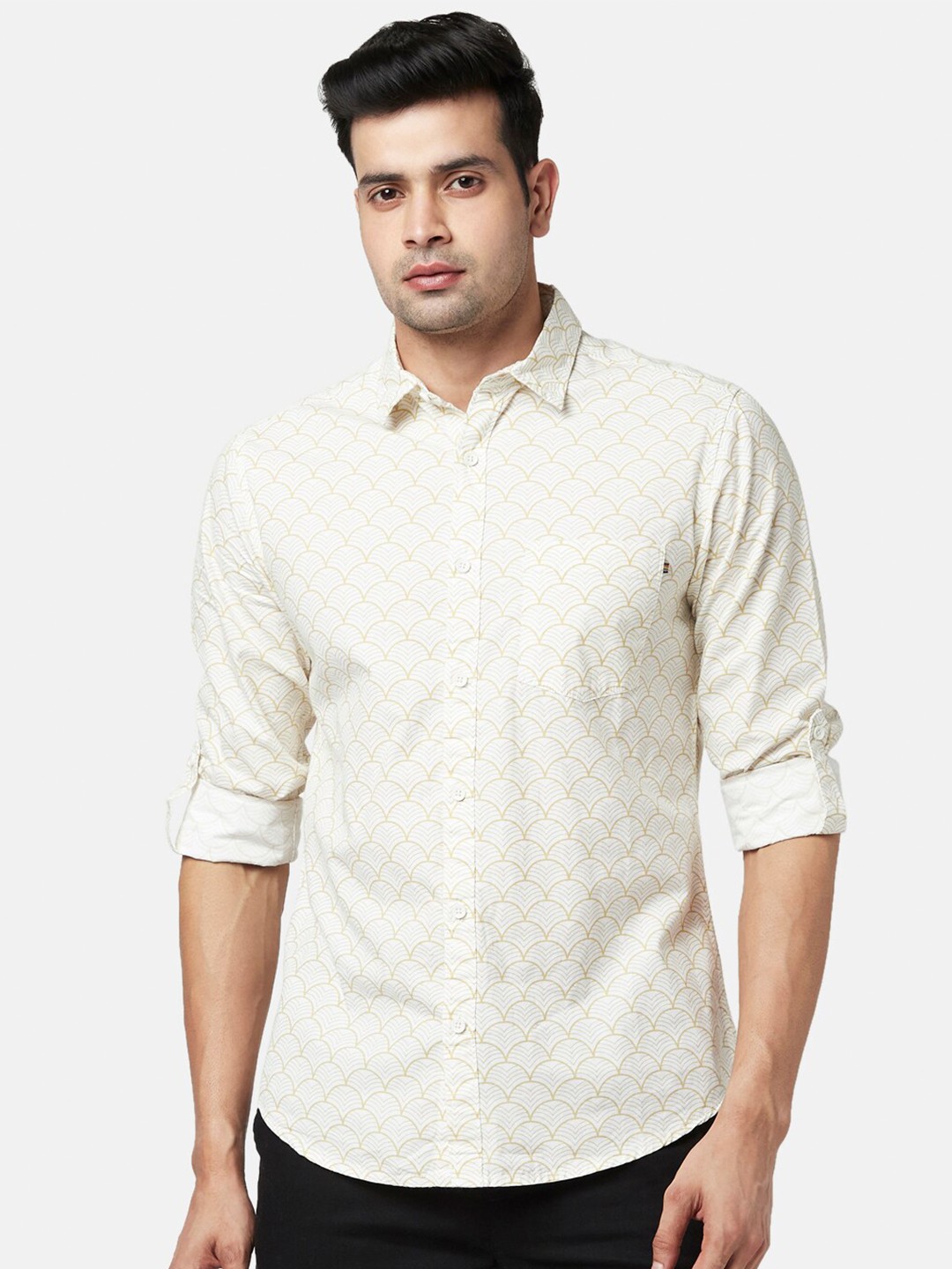 

Urban Ranger by pantaloons Men Slim Fit Printed Cotton Casual Shirt, Off white