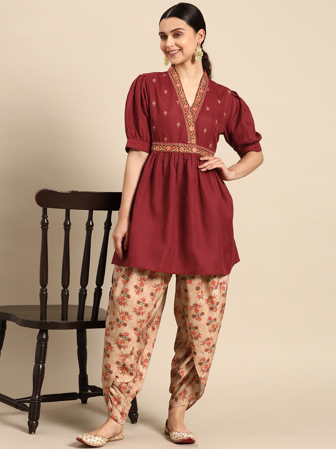 

Anouk Women Floral Embroidered Thread Work Kurti with Harem Pants, Maroon