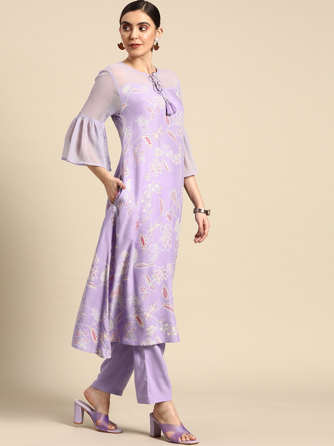 

Anouk Ethnic Motifs Printed Kurta with Trousers, Lavender