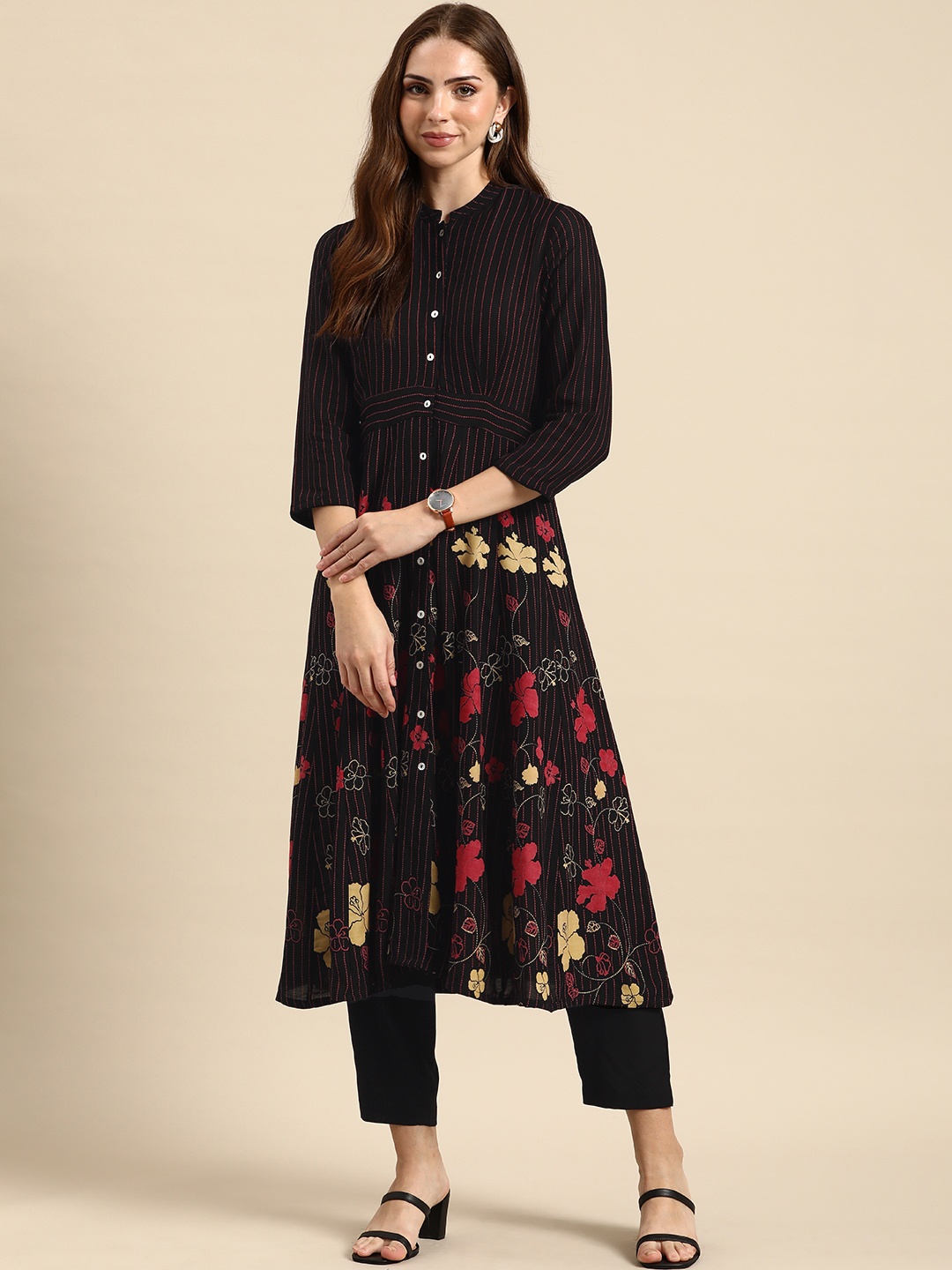 

Anouk Women Floral Printed Empire Anarkali Kurta with Trousers Set, Black