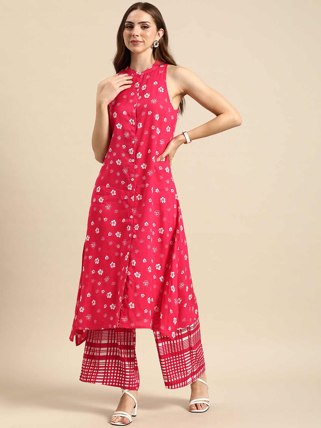 

Anouk Women Floral Printed Kurta with Palazzos Set, Fuchsia
