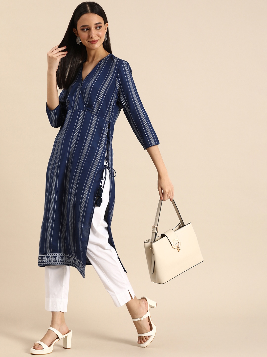 

Anouk Women Striped Indigo Straight Kurta With Side Tie-Ups, Navy blue