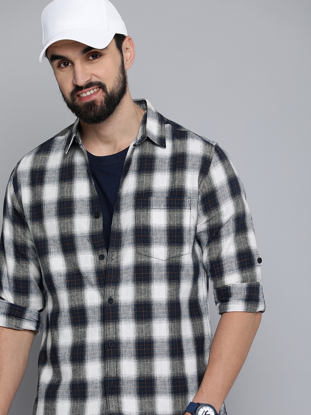 

HERE&NOW Men Navy Blue Slim Fit Checked Casual Shirt