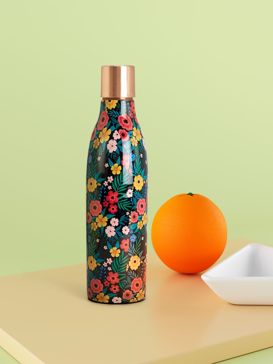 

Living scapes by Pantaloons Brown & Red Floral Printed Copper Water Bottle 750 ml, Black
