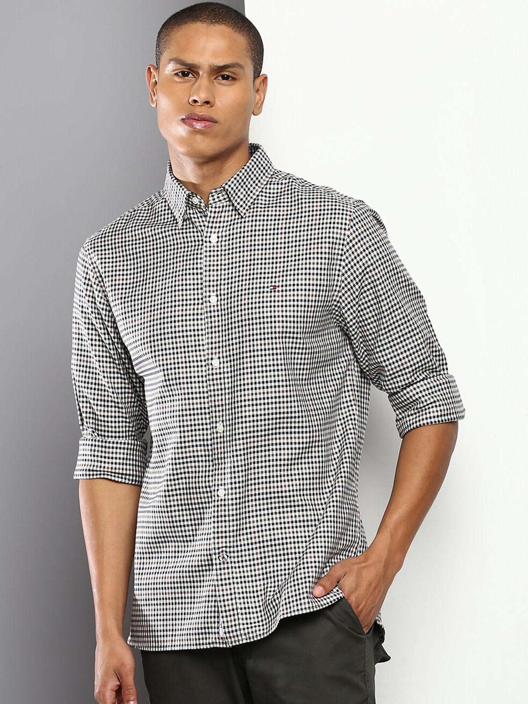 

Tommy Hilfiger Men Off White Checked Pure Cotton Casual Shirt
