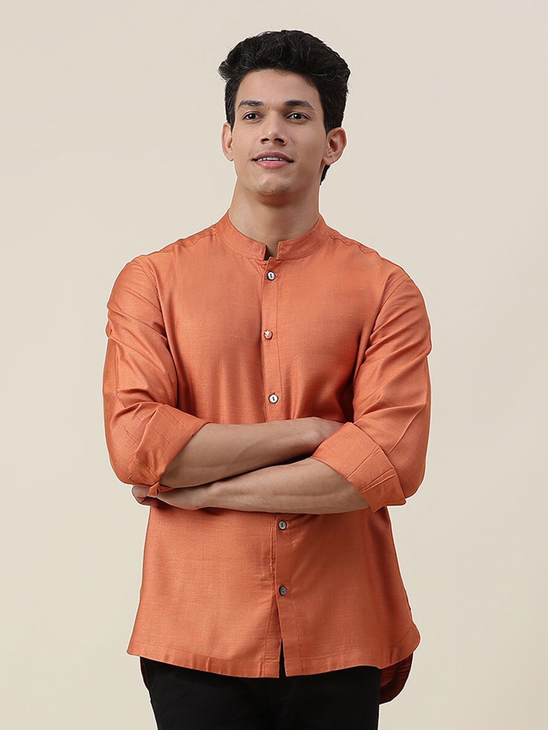 

Fabindia Men Orange Slim Fit Casual Shirt