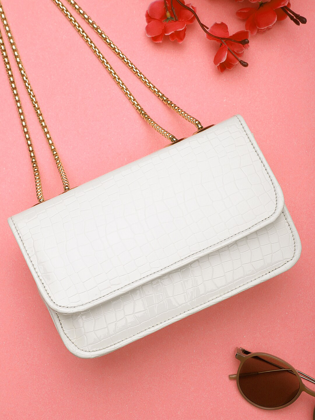

Bag Pepper White Textured PU Structured Sling Bag