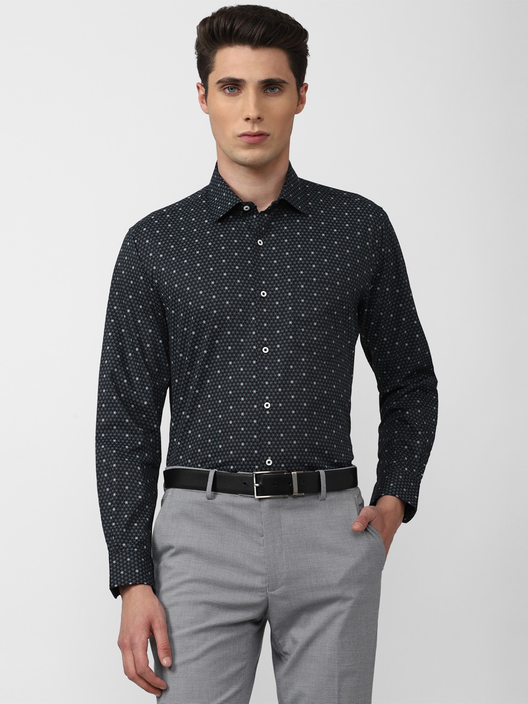 

Van Heusen Men Navy Blue Micro Ditsy Printed Pure Cotton Formal Shirt