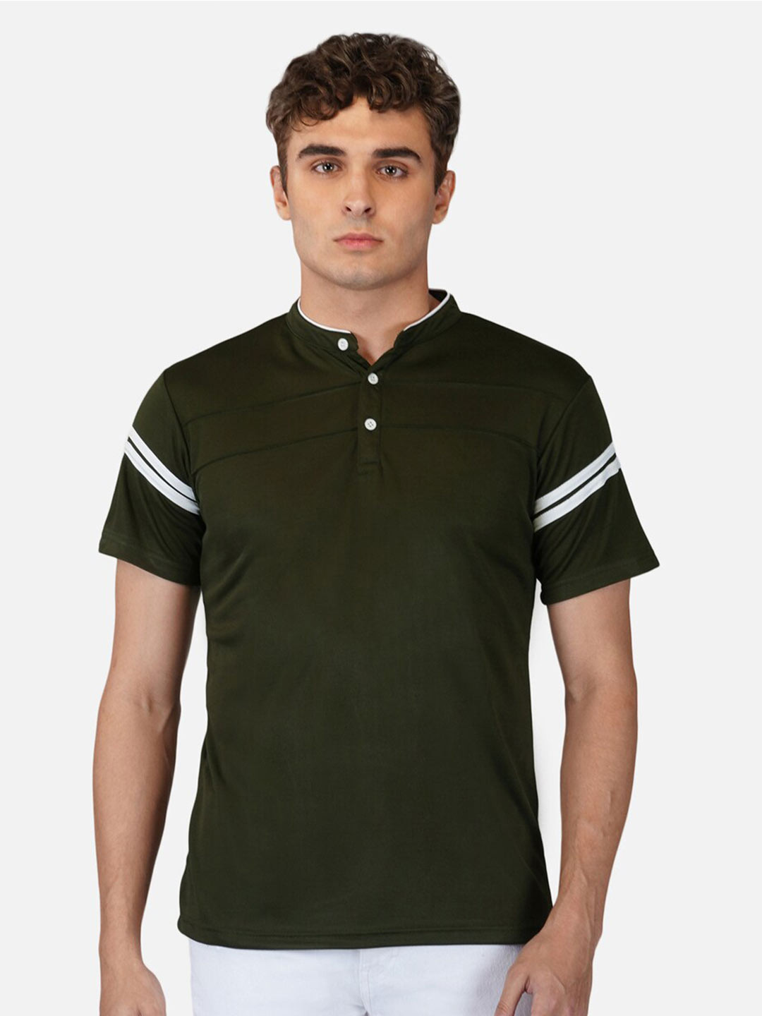 

CLAFOUTIS Men Olive Green Solid Mandarin Collar T-shirt
