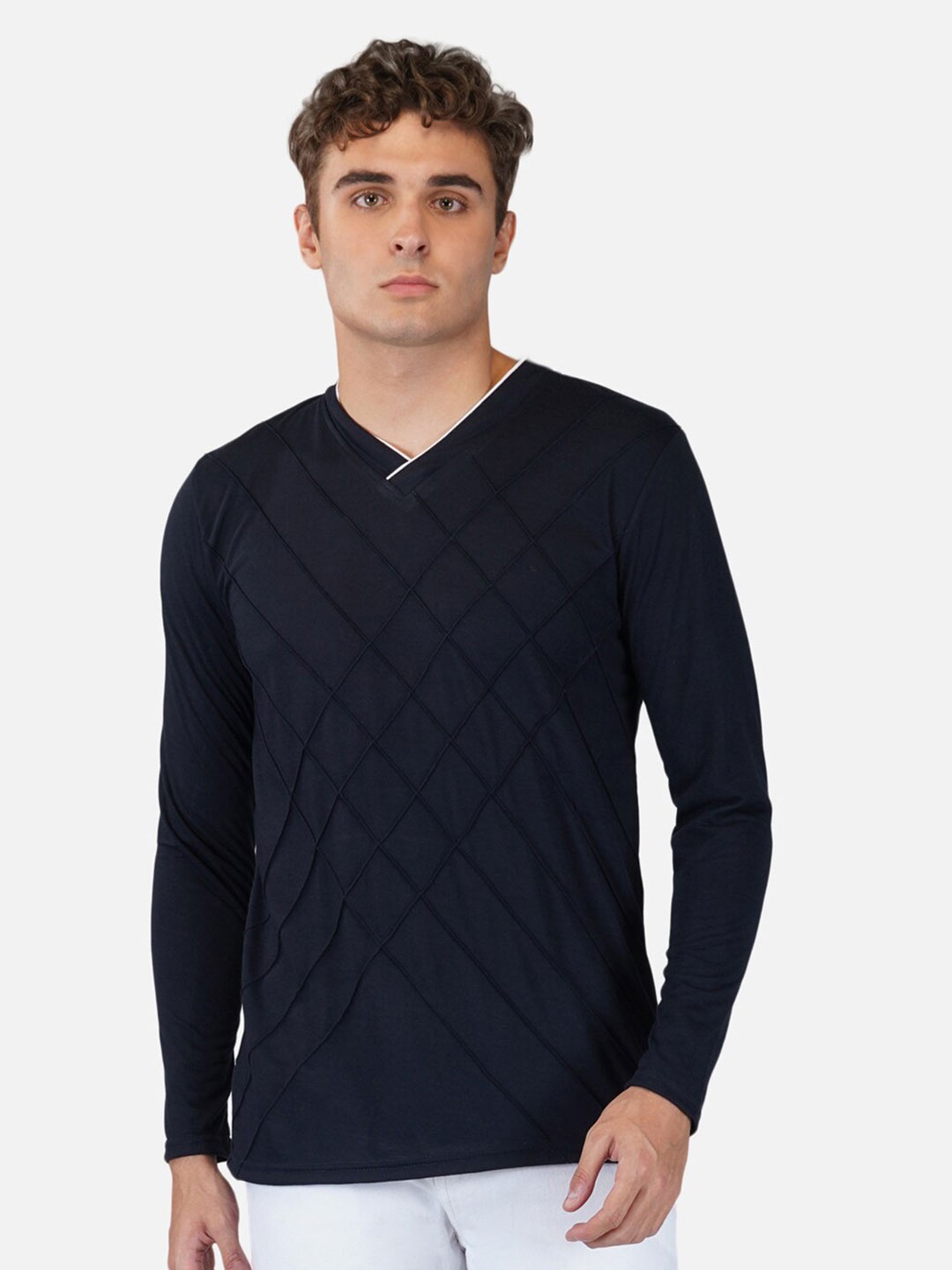 

CLAFOUTIS Men Navy Blue Solid V-Neck Cotton T-shirt