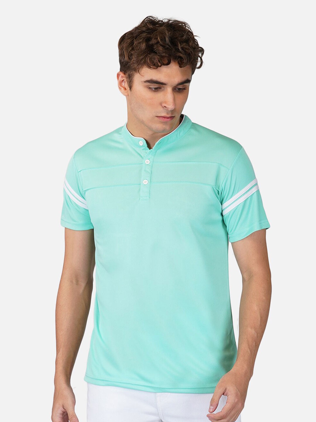 

CLAFOUTIS Men Sea Green Solid Mandarin Collar T-shirt