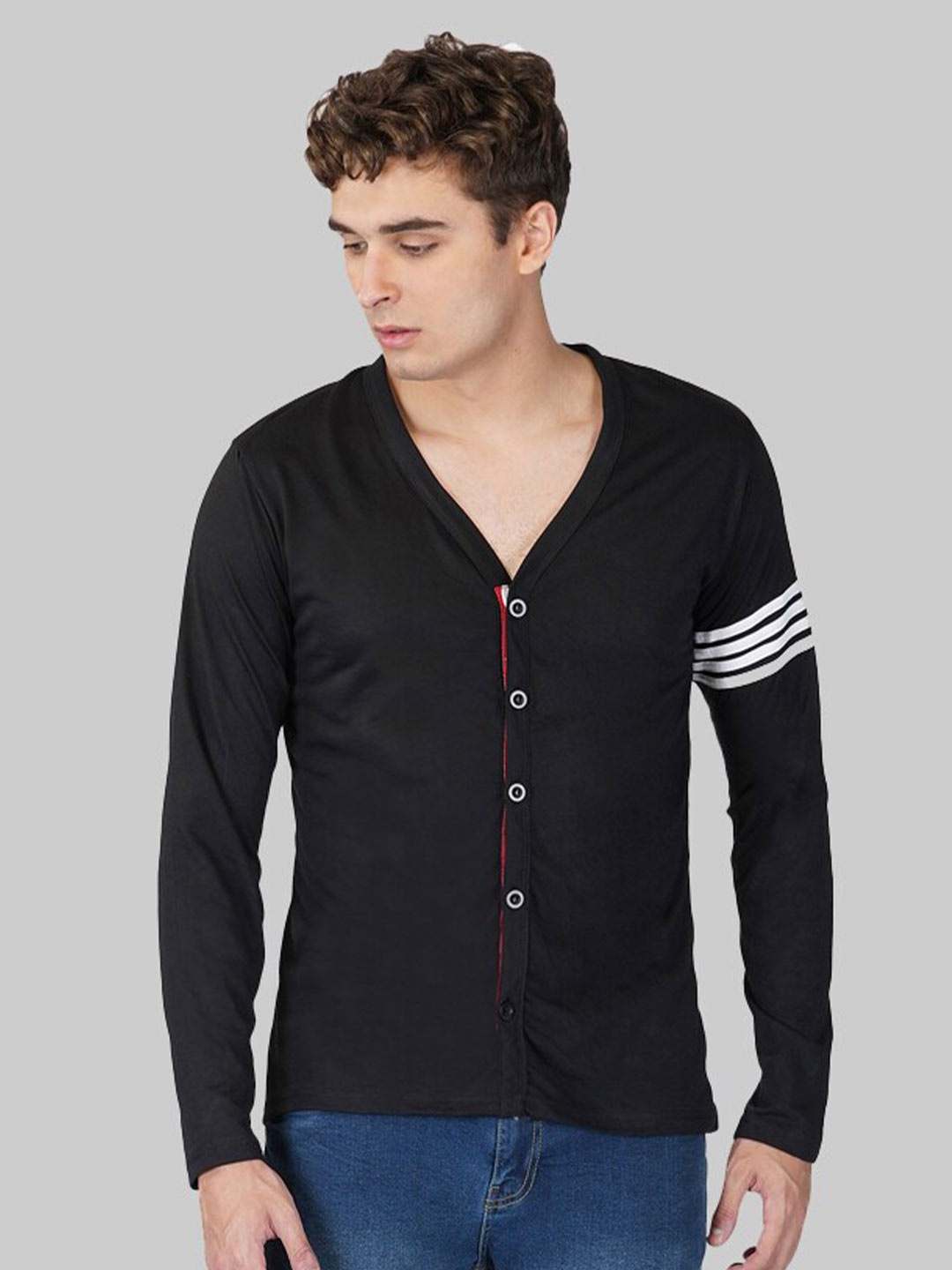 

CLAFOUTIS Men Black Solid V-Neck Cotton T-shirt