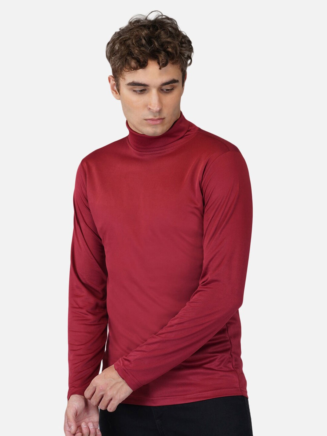 

CLAFOUTIS Men Maroon Solid Turtle Neck T-shirt