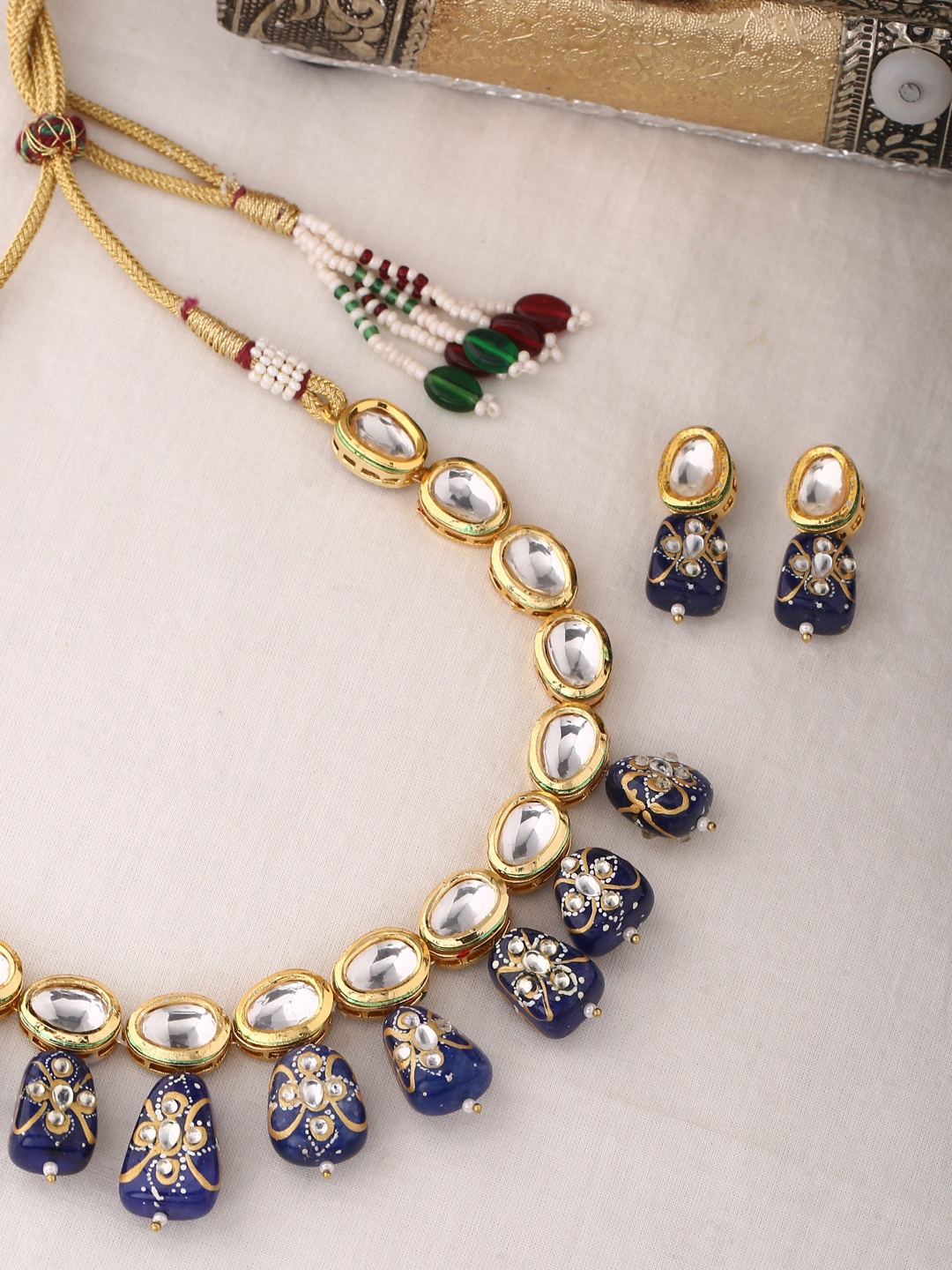 

Shoshaa Blue & White Gold-Plated Stone-Studded & Beaded Jewellery Set