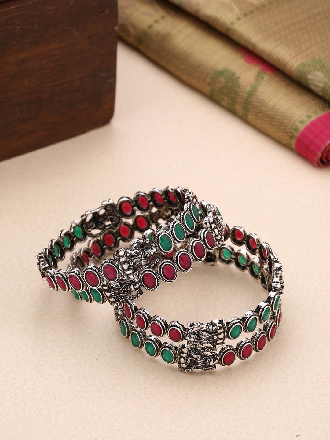 

Shoshaa Set Of 4 Red & Green Gold-Plated Bangles, Silver