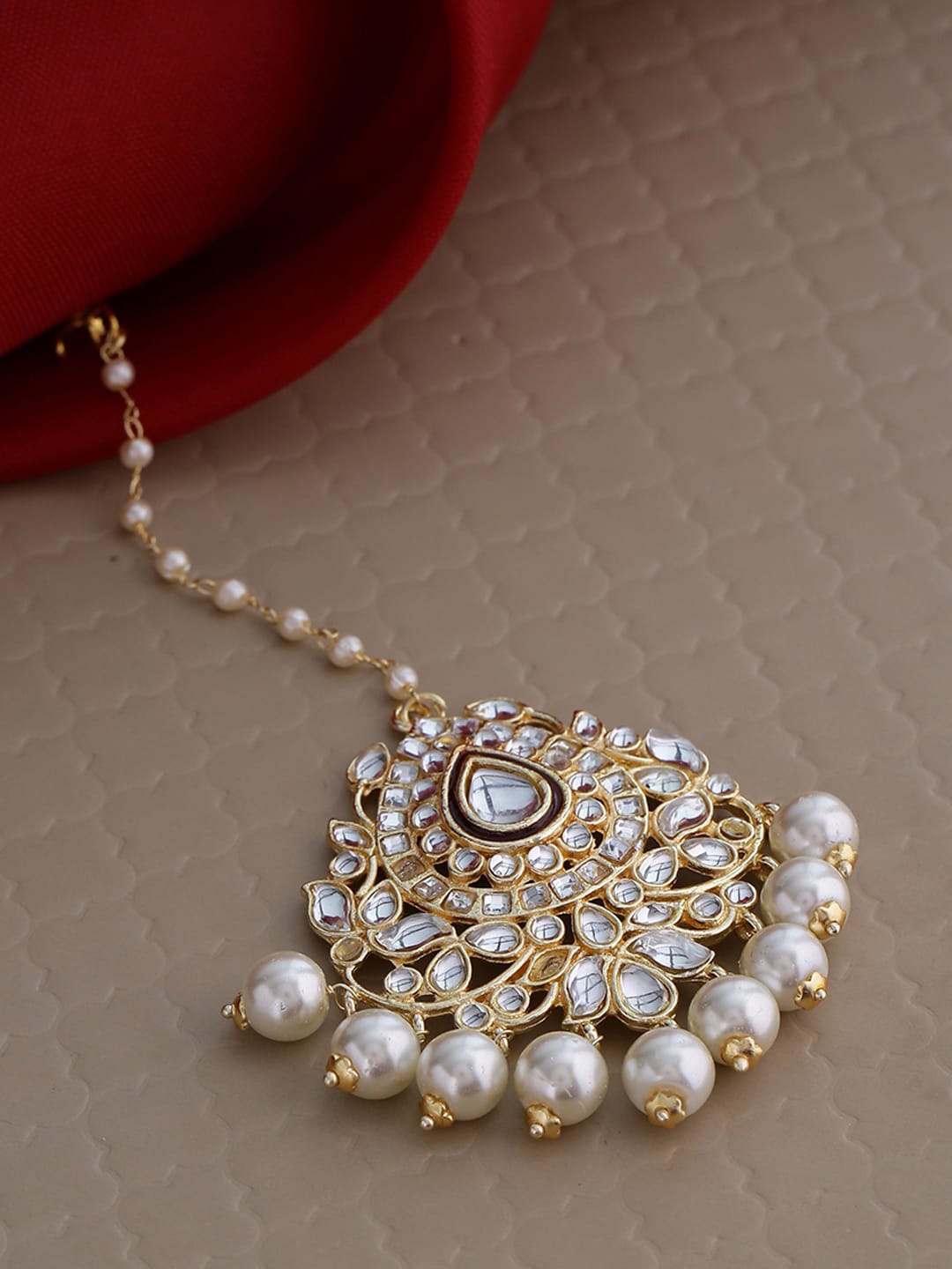 

Shoshaa White Gold-Plated Kundan-Studded & Beaded Maang Tikka