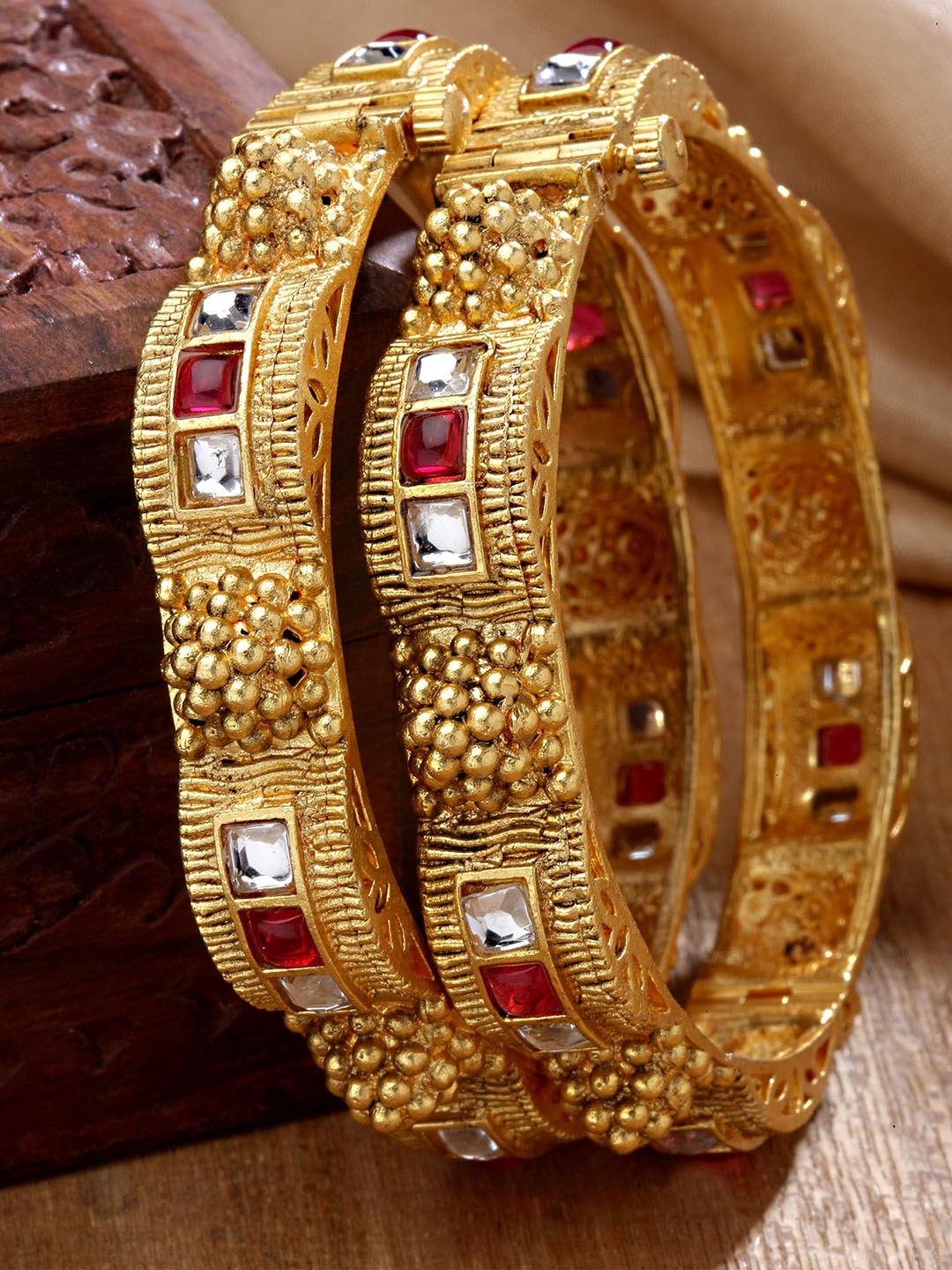 

KARATCART Women Set Of 2 Gold-Plated White & Red Kundan-Studded Temple Bangles