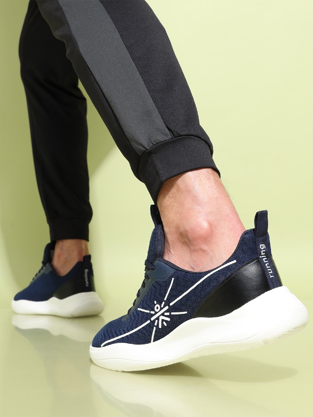 

CULT Men Navy Blue Mesh Racer Men Running Shoes