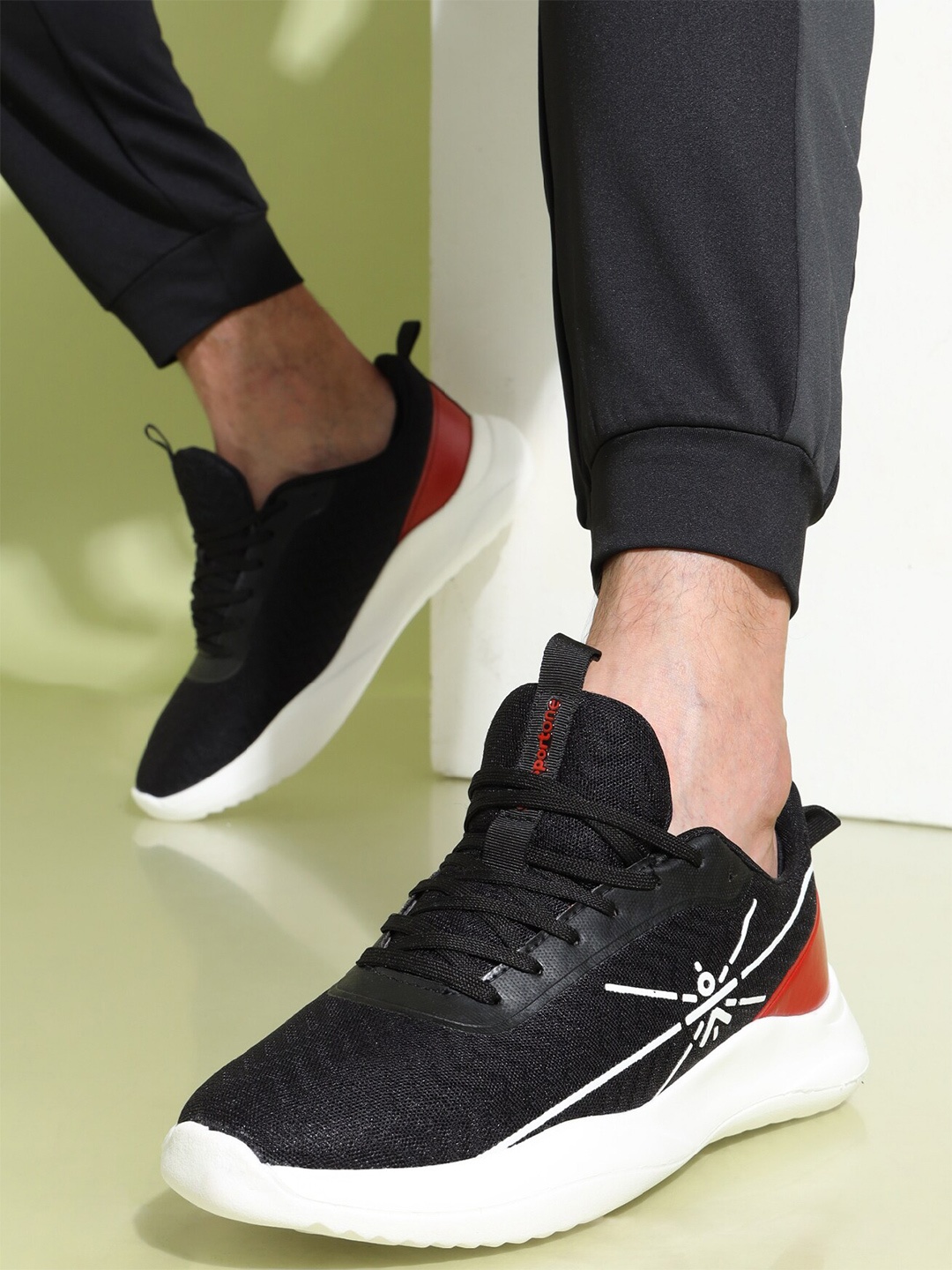 

cultsportone Men Black Mesh Running Shoes