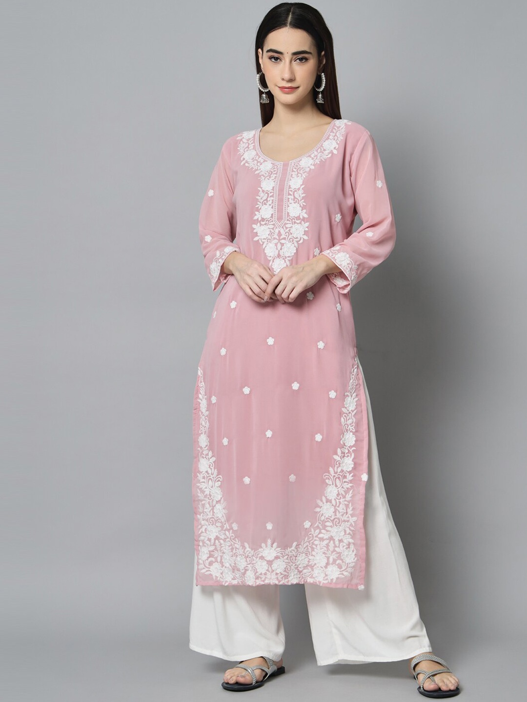 

VAIRAGEE Floral Chikankari Embroidered Georgette Kurta, Pink