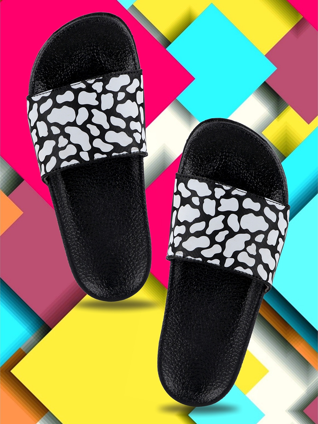 

FREECO Women Black & White Geometric Printed Sliders