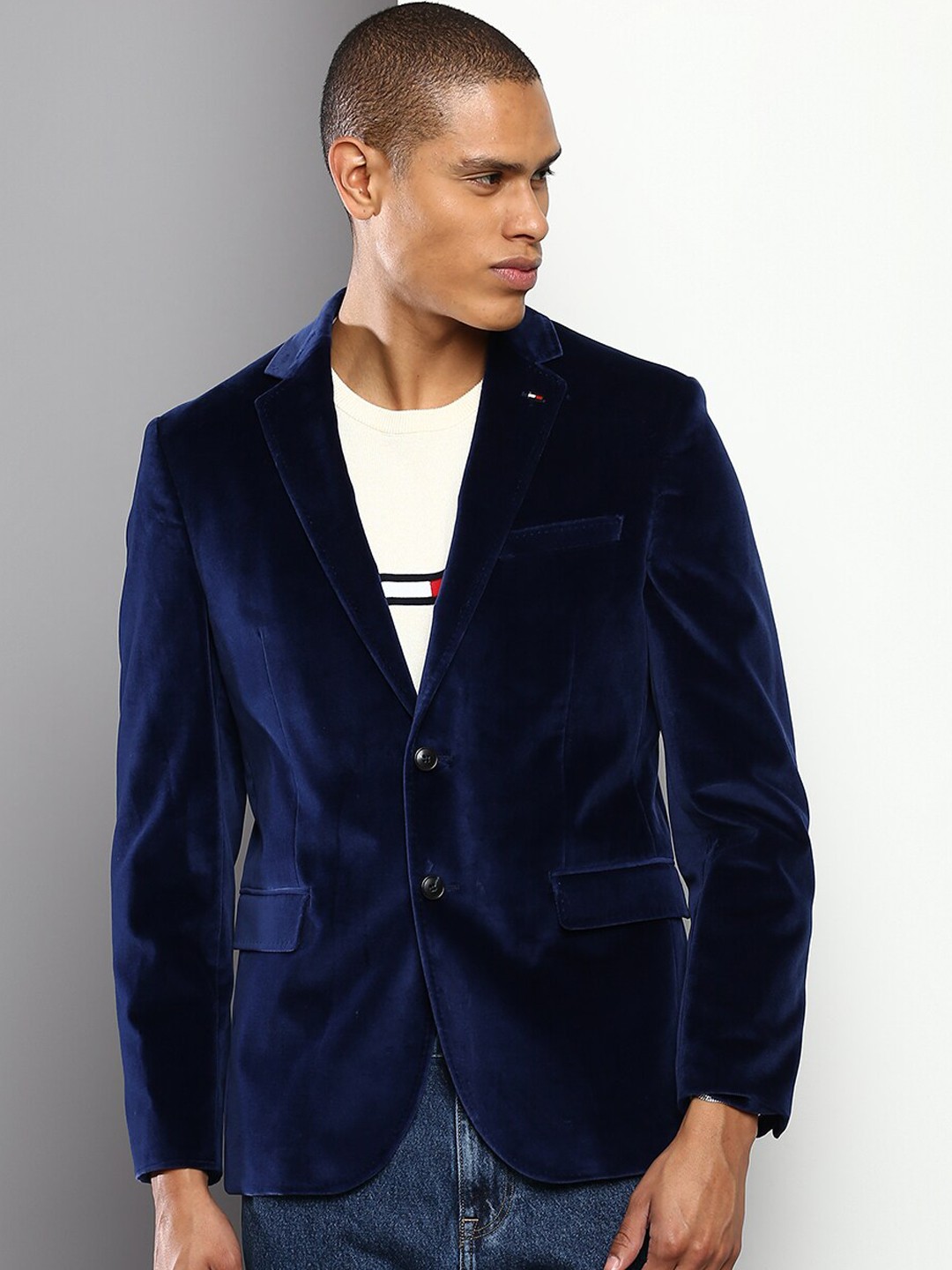 

Tommy Hilfiger Men Navy Blue Solid Single Breasted Pure Cotton Blazers