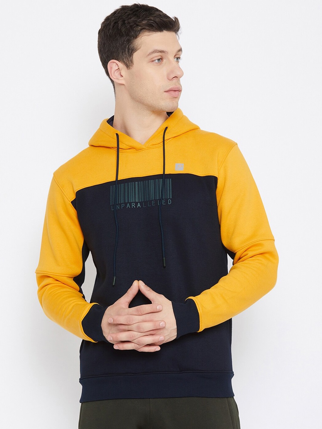 

UNPAR Men Blue Colourblocked Hooded Sweatshirt