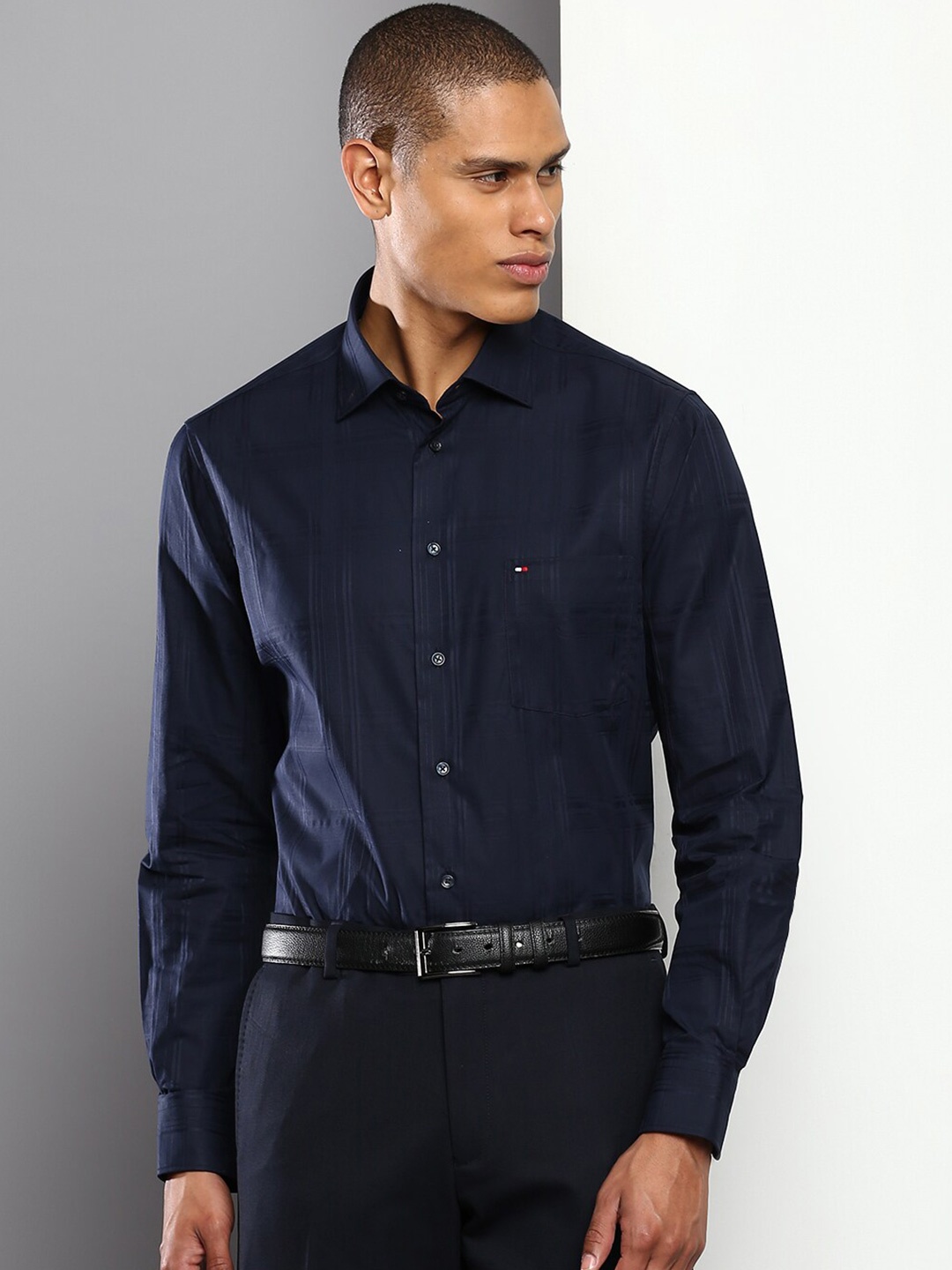 

Tommy Hilfiger Men Navy Blue Pure Cotton Formal Shirt