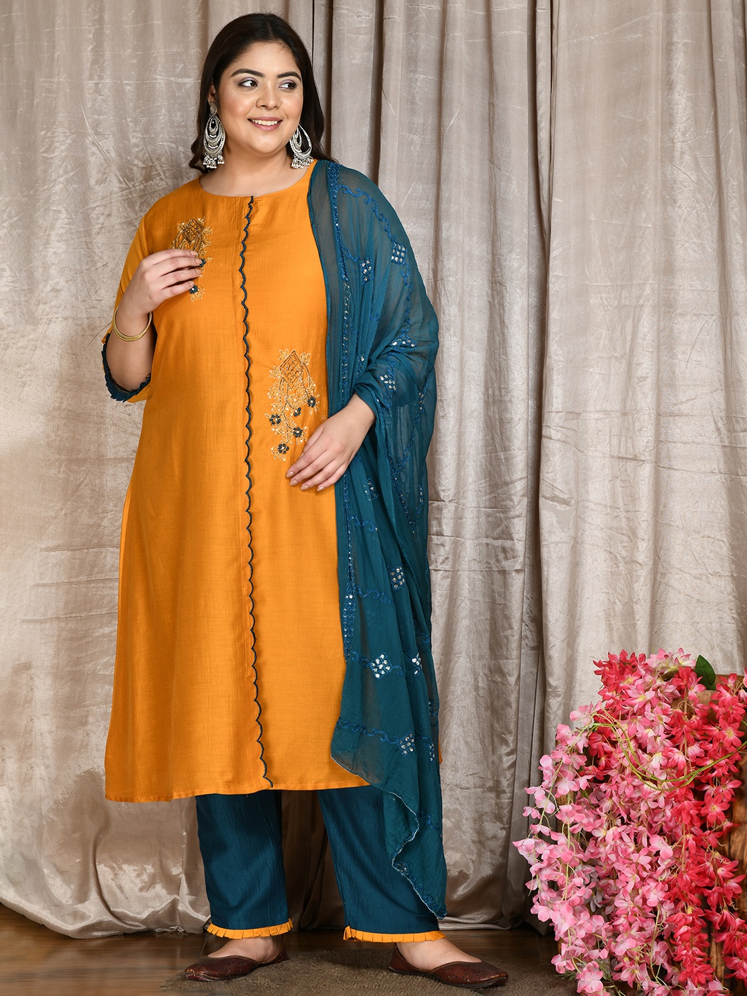 

PrettyPlus by Desinoor.com Plus Size Mustard Embroidered Kurta Trouser & Dupatta