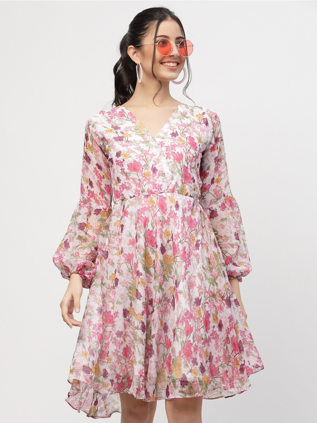 

MISS AYSE Women Off White & Pink Floral Georgette Dress