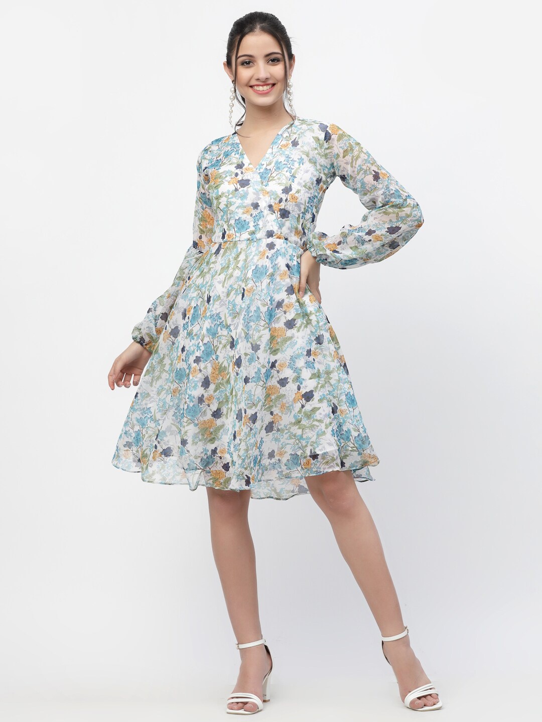 

MISS AYSE White & Blue Floral Georgette Dress