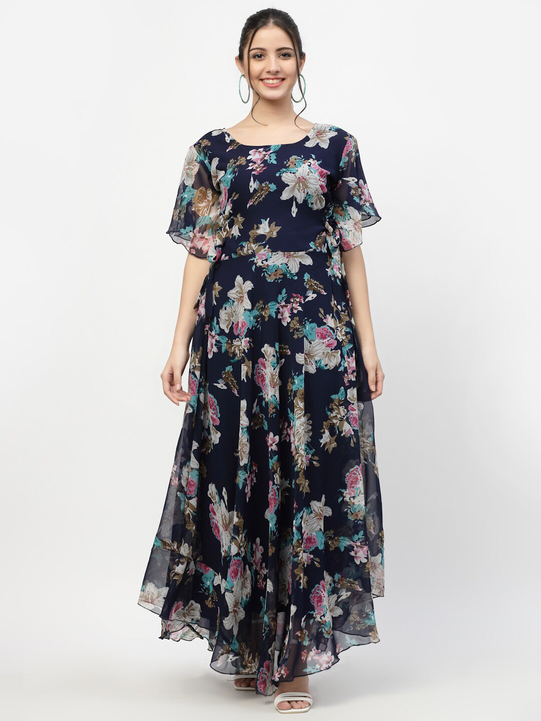 

MISS AYSE Navy Blue & Off White Floral Georgette Maxi Maxi Dress