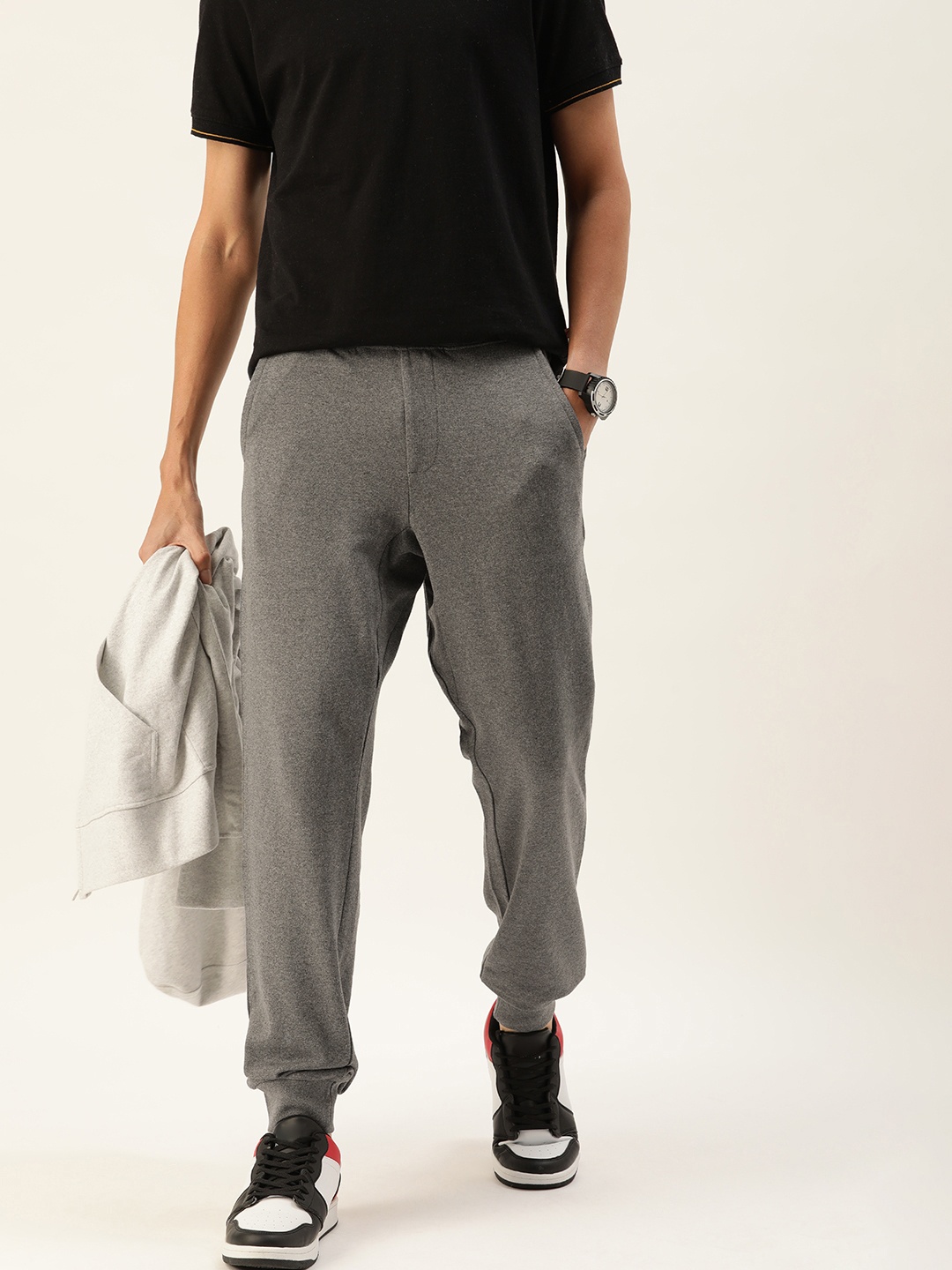 

Kook N Keech Men Charcoal Grey Solid Joggers