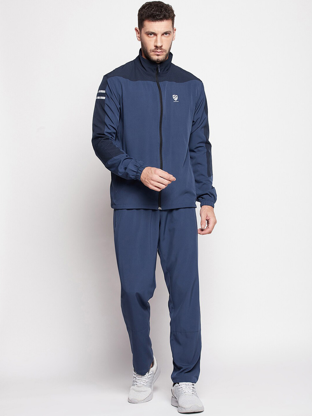 

UNPAR Men Navy Blue & Blue Colourblocked Tracksuits
