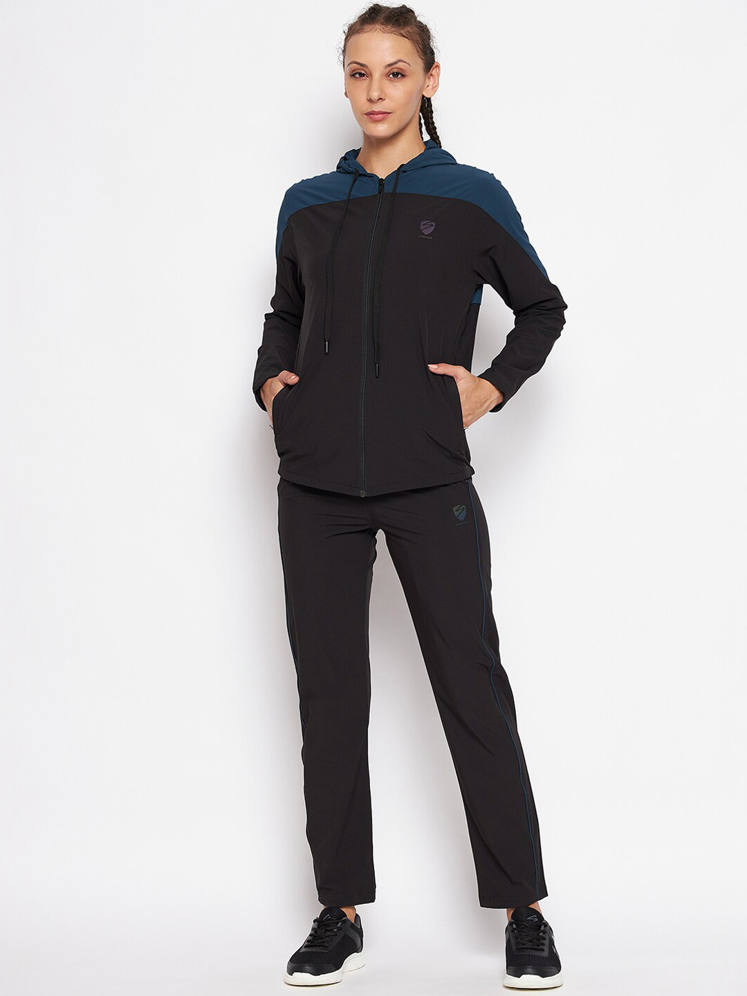 

UNPAR Women Black Solid Tracksuits