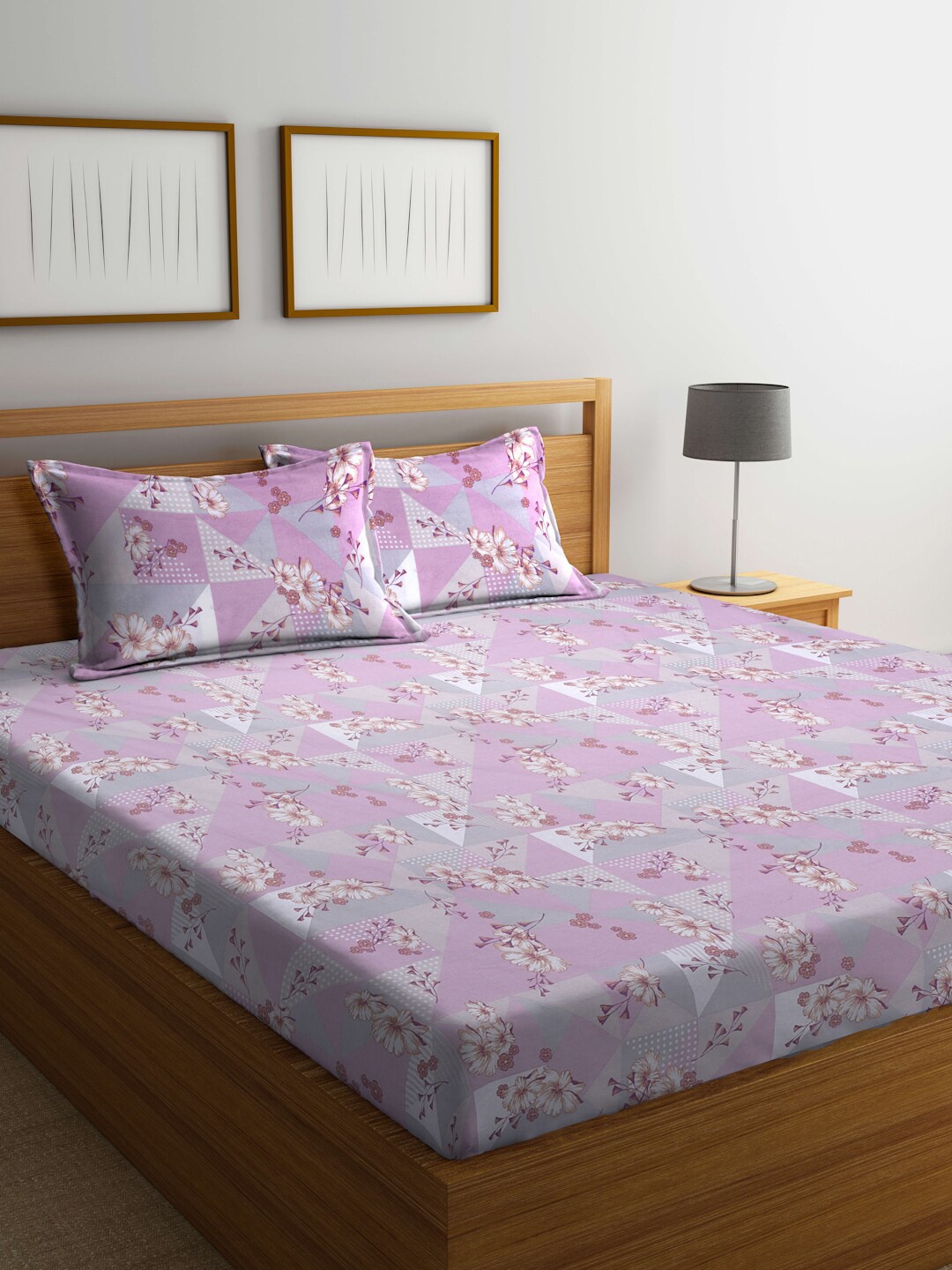

BOMBAY DYEING Pink & Grey Floral 120 TC King Bedsheet with 2 Pillow Covers