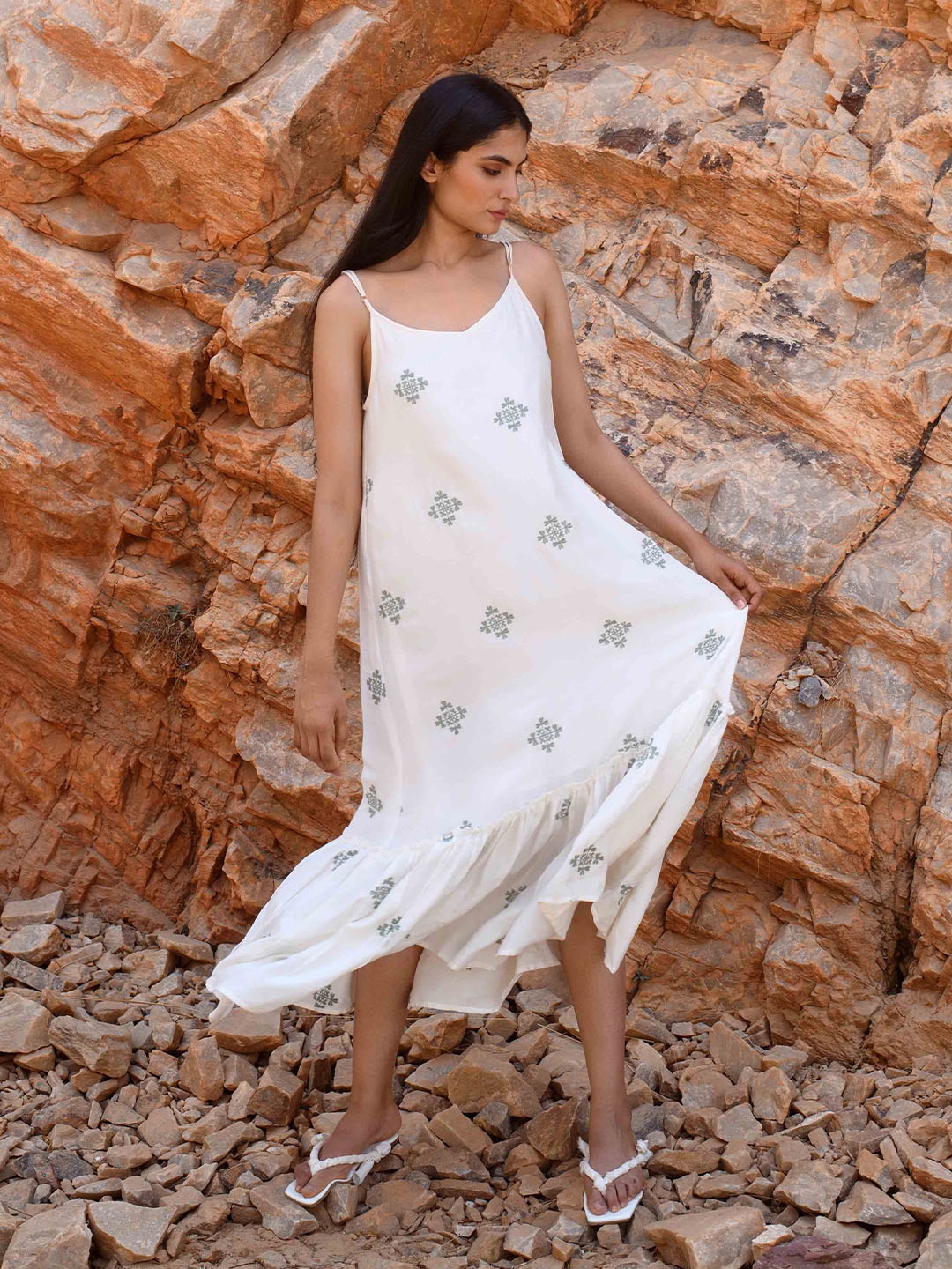 

Kapraaha Self Design Sleeveless A-Line Cotton Dress, Off white
