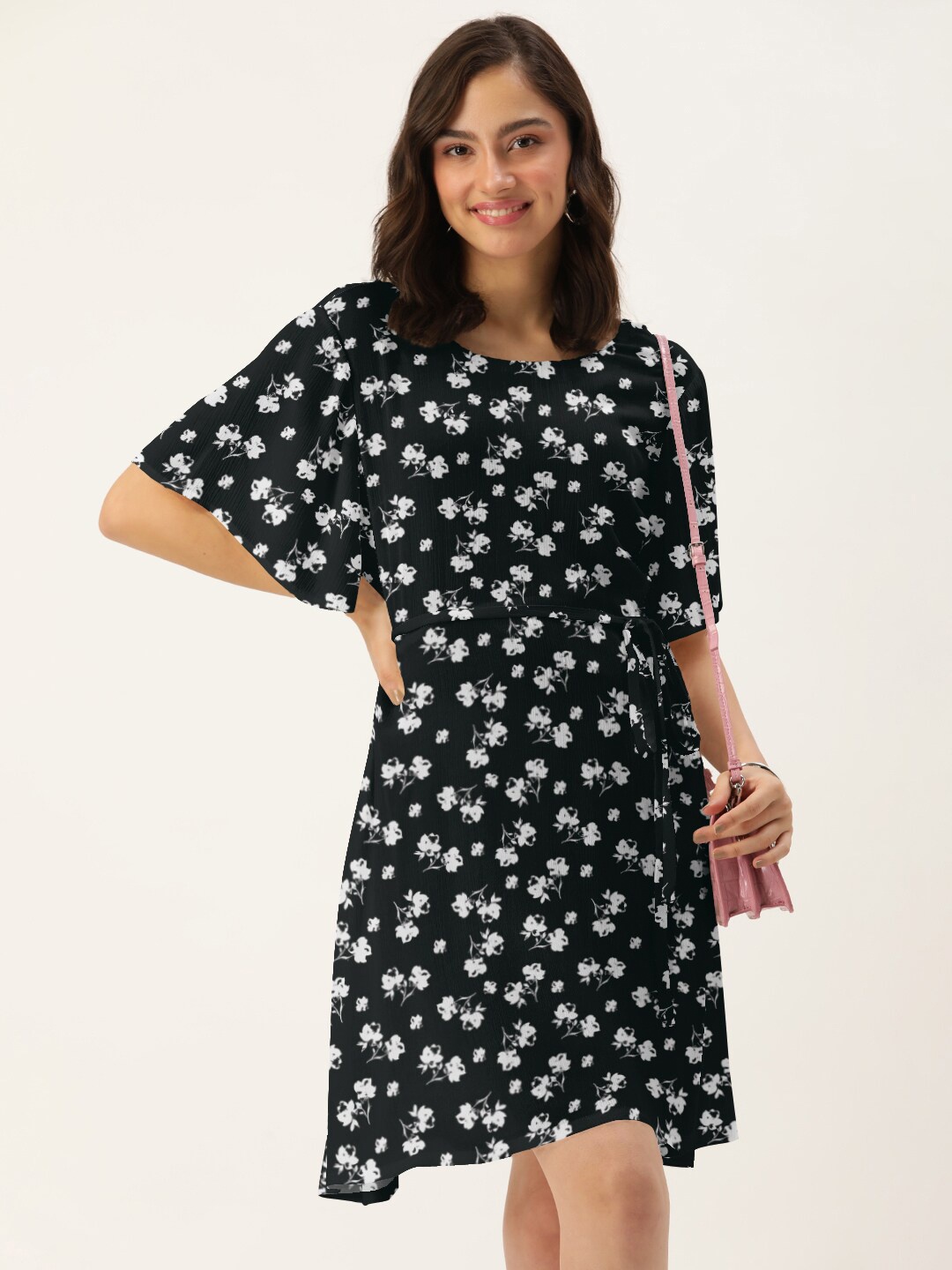 

DressBerry Women Black & White Floral Printed Round Neck A-Line Dress