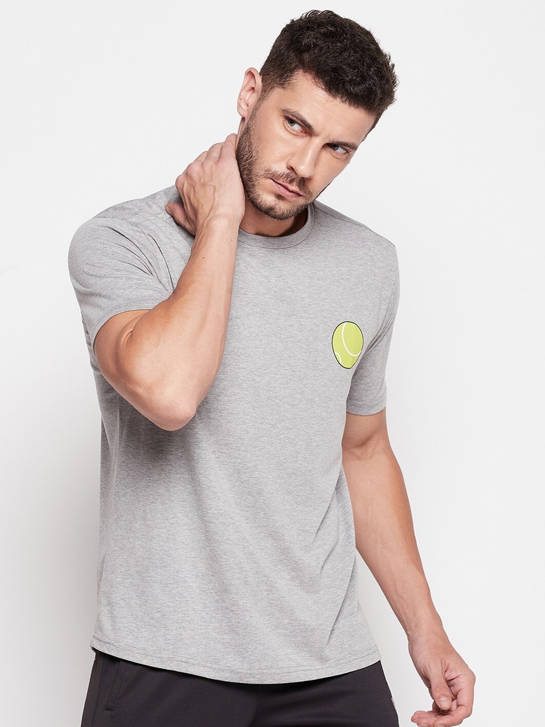 

UNPAR Men Grey Solid Slim Fit T-shirt
