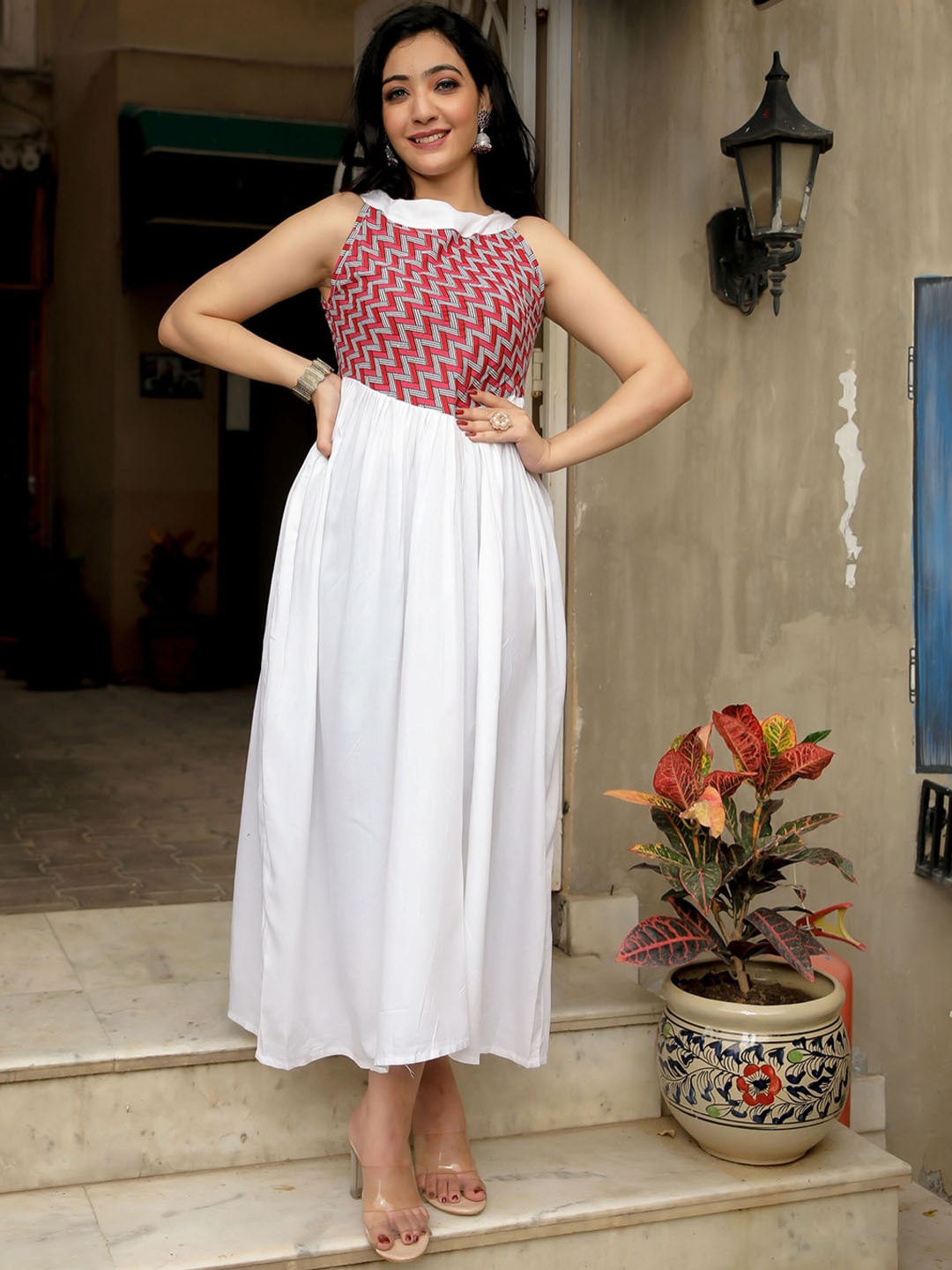 

Indi INSIDE White Solid Ethnic A-Line Midi Dress