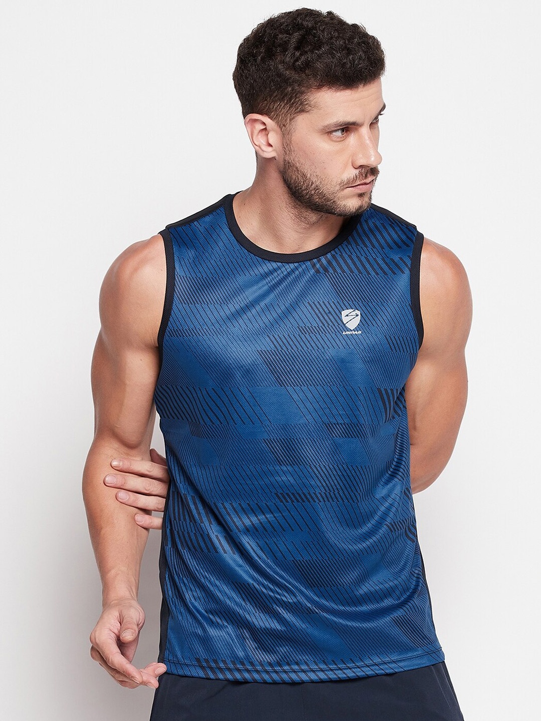 

UNPAR Men Teal & Black Printed Gym Vests